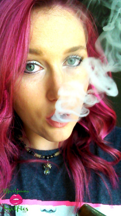 Shelby Robertson Selfie No. 1199 - VOTE for this Marijuana Selfie!