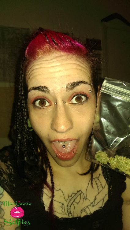 Amy Kelly Selfie No. 1221 - VOTE for this Marijuana Selfie!
