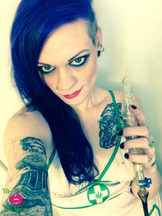 Veronica Renee Selfie No. 1234 - VOTE for this Marijuana Selfie!