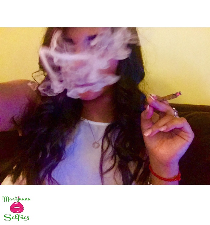 Vanessa Quintana Selfie No. 1465 - VOTE for this Marijuana Selfie!
