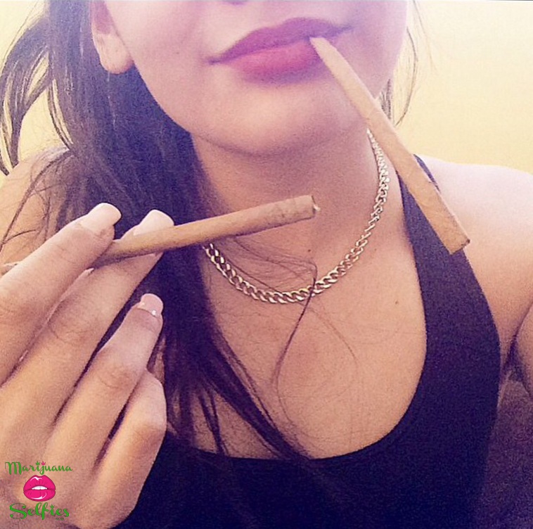 Vanessa Quintana Selfie No. 1551 - VOTE for this Marijuana Selfie!