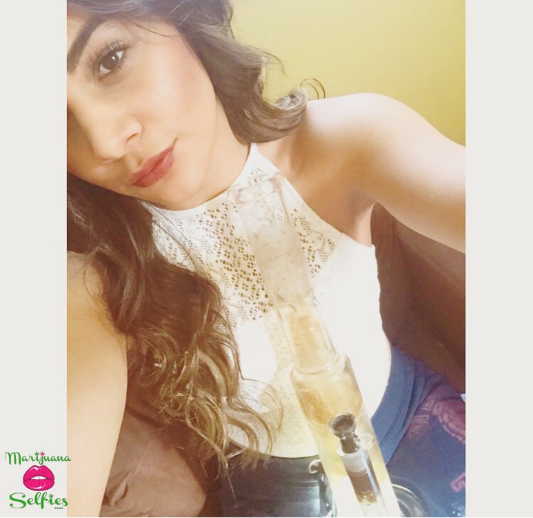 Vanessa Quintana Selfie No. 2041 - VOTE for this Marijuana Selfie!