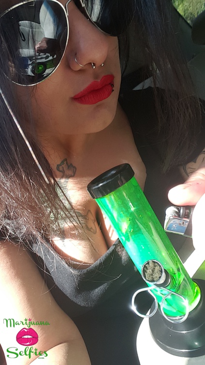 Melissa S. Selfie No. 2130 - VOTE for this Marijuana Selfie!