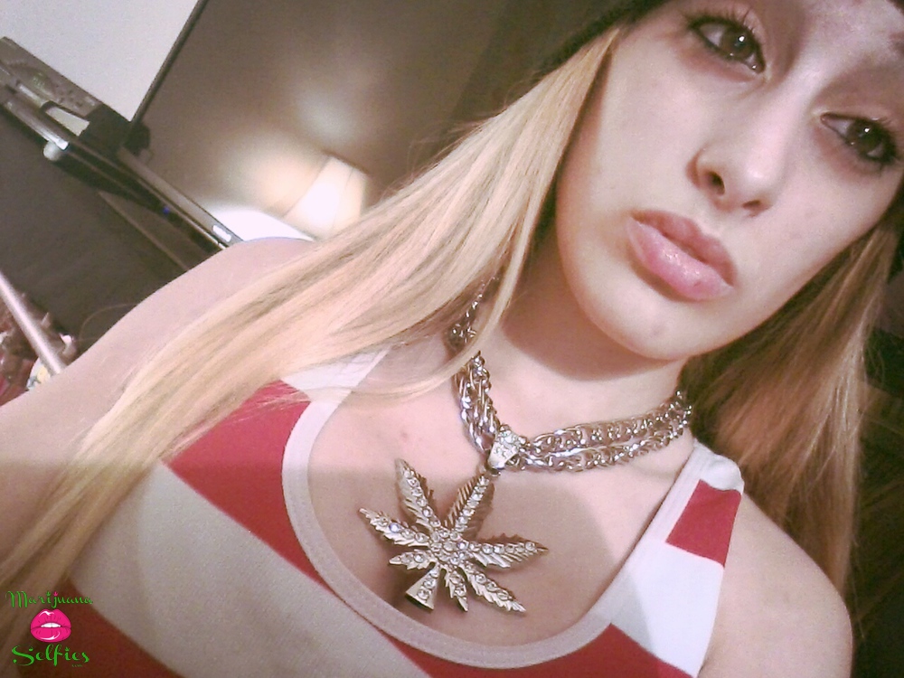 Harleen Anderson Selfie No. 2310 - VOTE for this Marijuana Selfie!