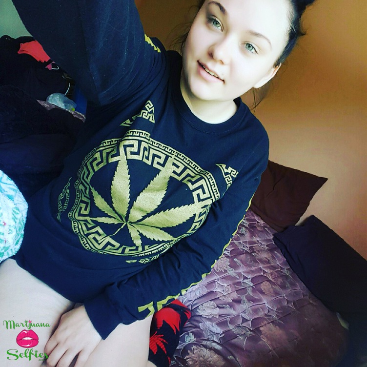 Sierra  Williams Selfie No. 2461 - VOTE for this Marijuana Selfie!