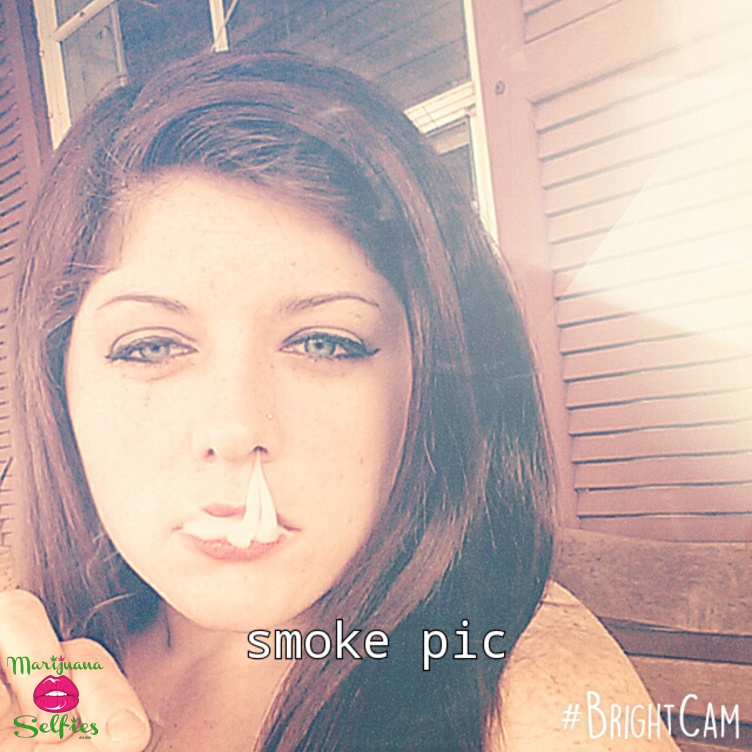Samantha Byrnes Selfie No. 2590 - VOTE for this Marijuana Selfie!