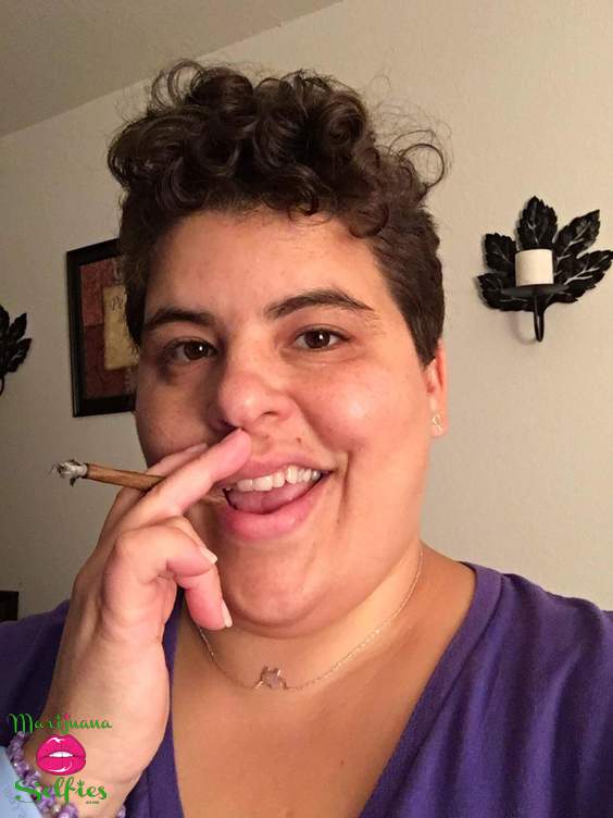 Paula Mendez Selfie No. 2648 - VOTE for this Marijuana Selfie!