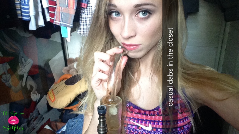 Casey Wakefield Selfie No. 2703 - VOTE for this Marijuana Selfie!