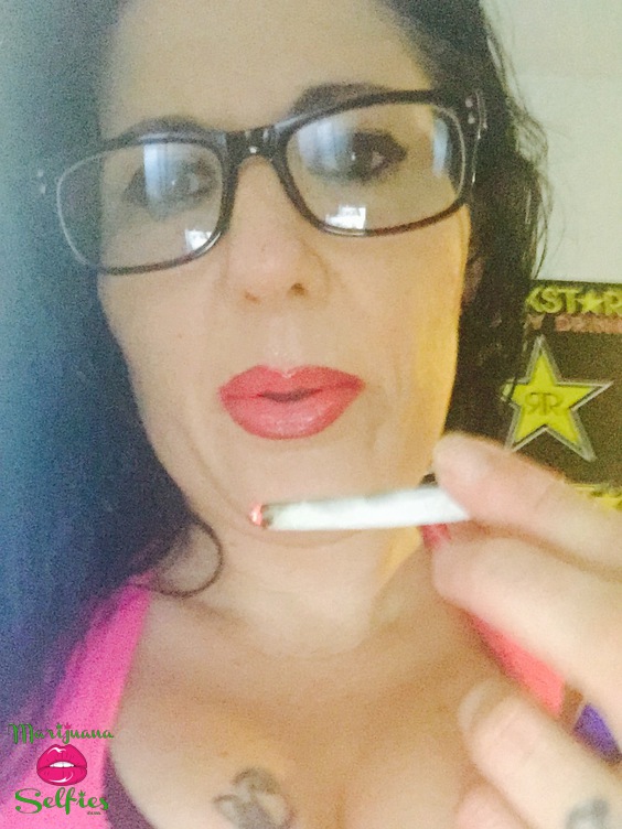 Tammy  Helton  Selfie No. 2951 - VOTE for this Marijuana Selfie!