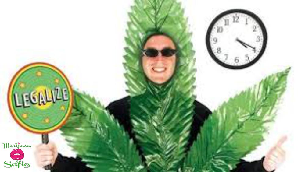 Anonymous Selfie No. 3445 - VOTE for this Marijuana Selfie!
