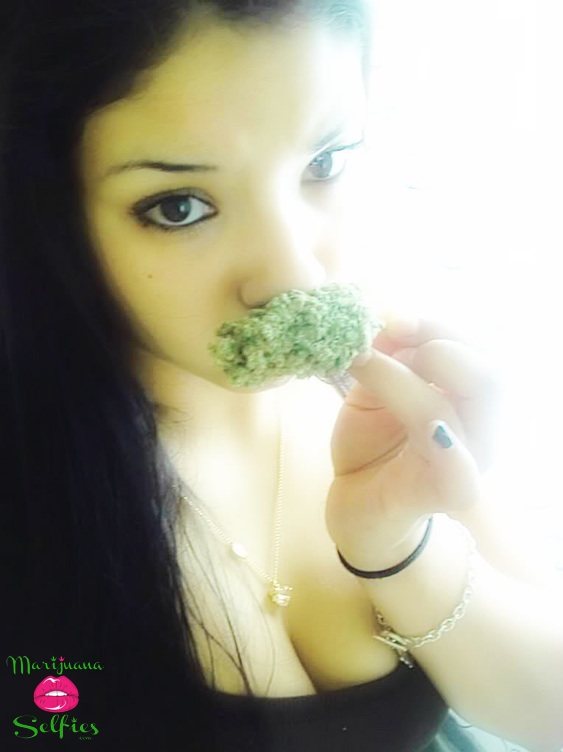 Griselda  verdin Selfie No. 3470 - VOTE for this Marijuana Selfie!