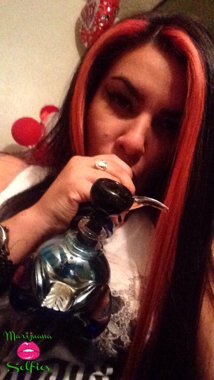 Hazy Ws Wilmera Selfie No. 875 - VOTE for this Marijuana Selfie!