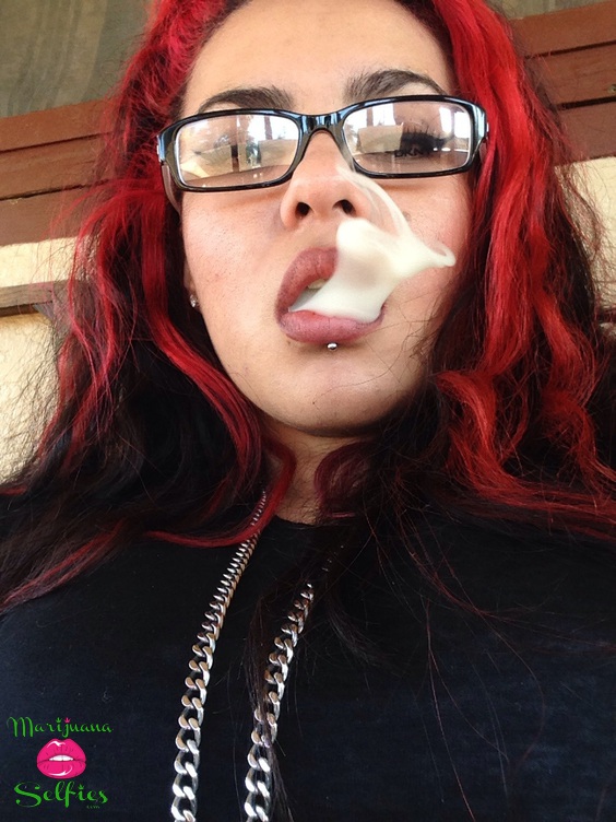 Hazy Ws Wilmera Selfie No. 877 - VOTE for this Marijuana Selfie!