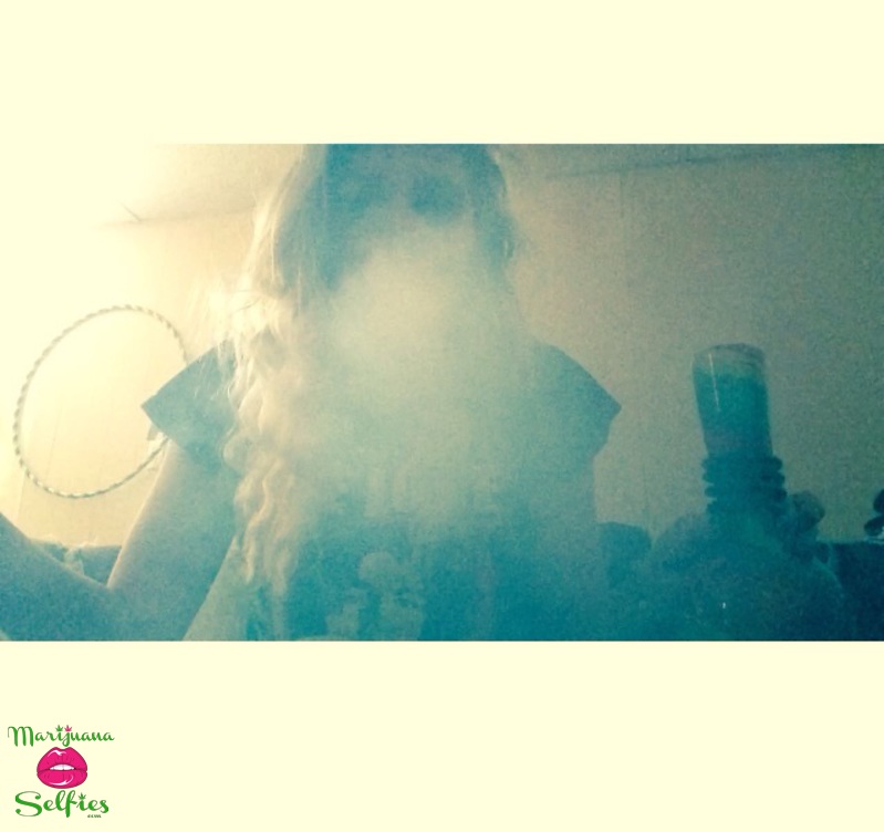Chelsea Hodges Selfie No. 900 - VOTE for this Marijuana Selfie!